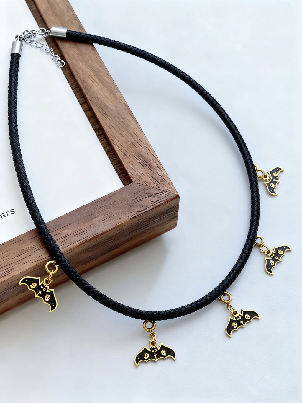 5 Styles Halloween Necklaces, Leather Rope with Stainless Steel 18K Gold Plated Enamel Pendants, Niche Dark Style Festival Exclusive Neckwearendant/Enamel Bat Pendants for Halloween